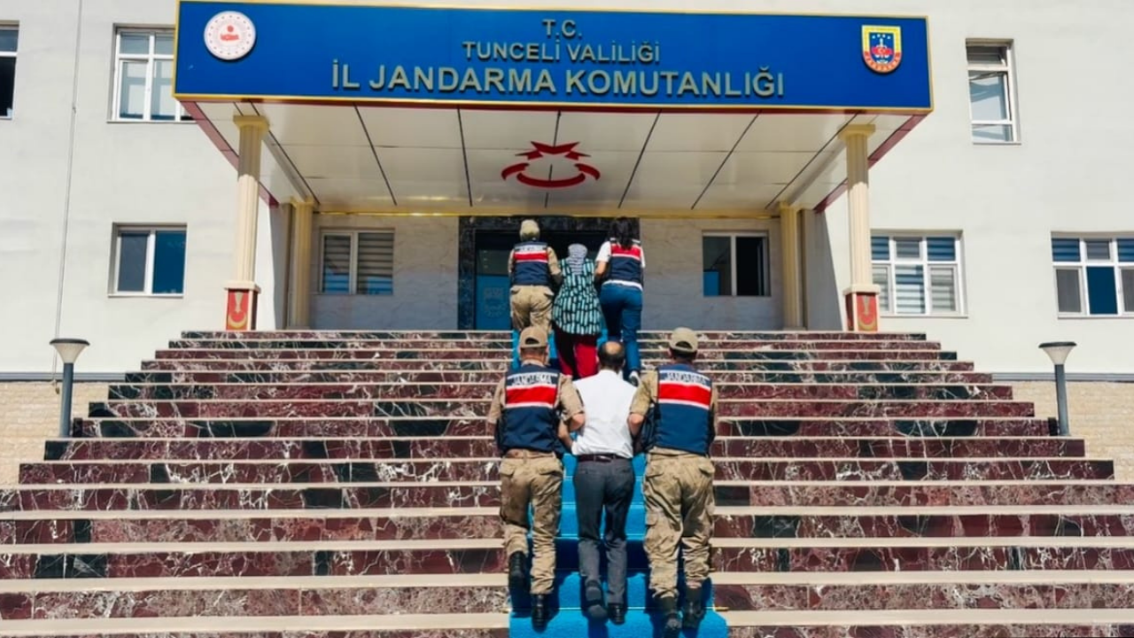 Tunceli merkezli organize suç örgütü operasyonunda yakalanan 3 zanlı tutuklandı
