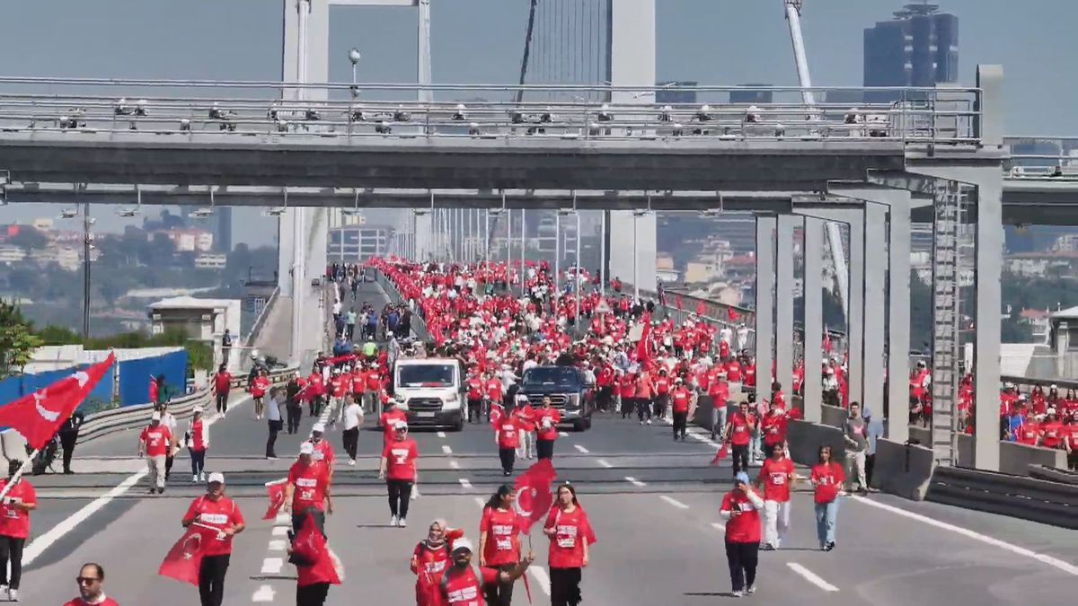 15 Temmuz Yürüyüşü: 10. Yılda Şehitler Anıldı