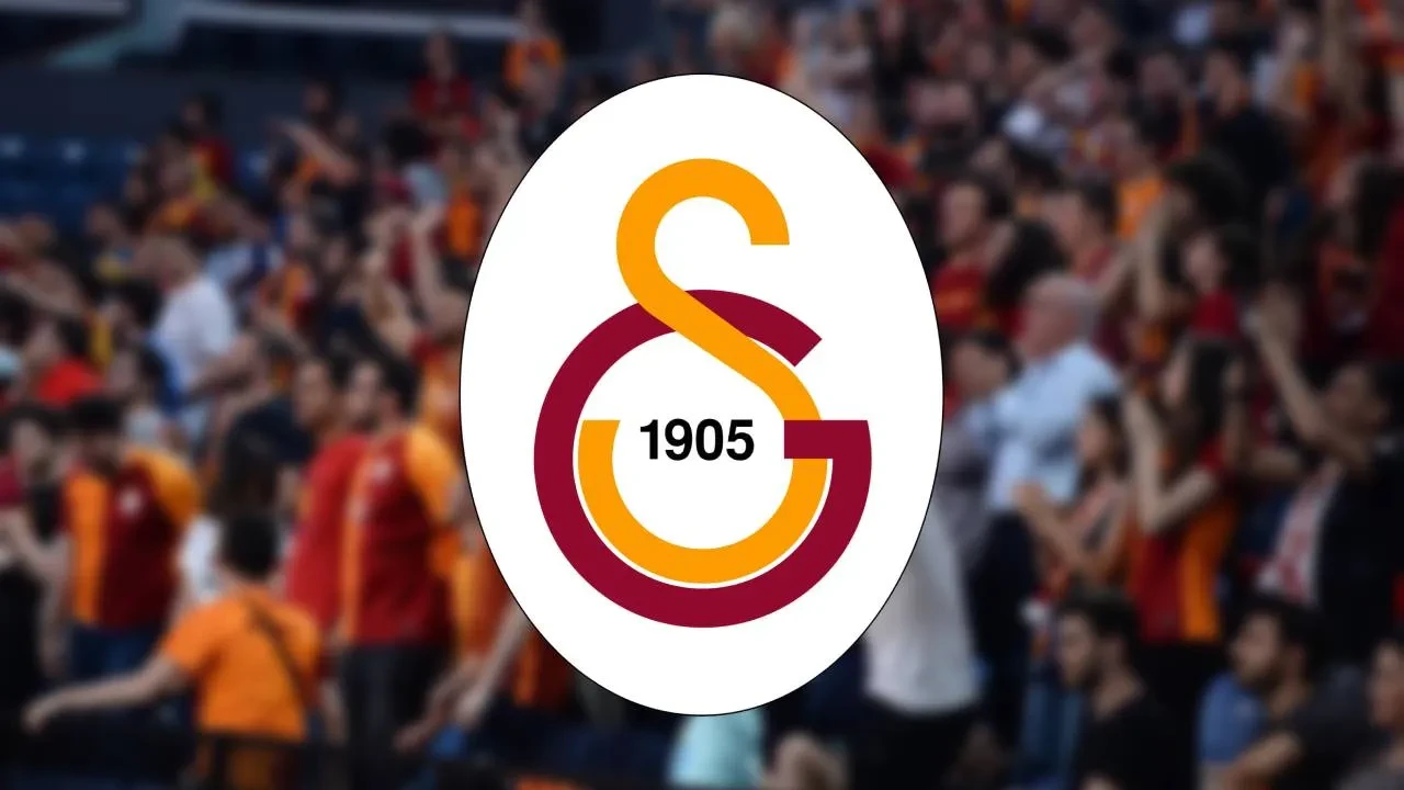 Galatasaray 2 yıldızıyla vedalaştı! Cimbom, ayrılan isimleri sosyal medyadan açıkladı