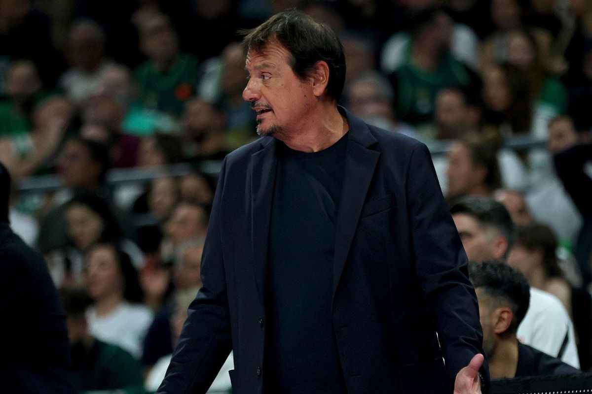 Ergin Ataman, Türkiye'ye hakaret eden Olympiakos taraftarına hadlerini bildirdi