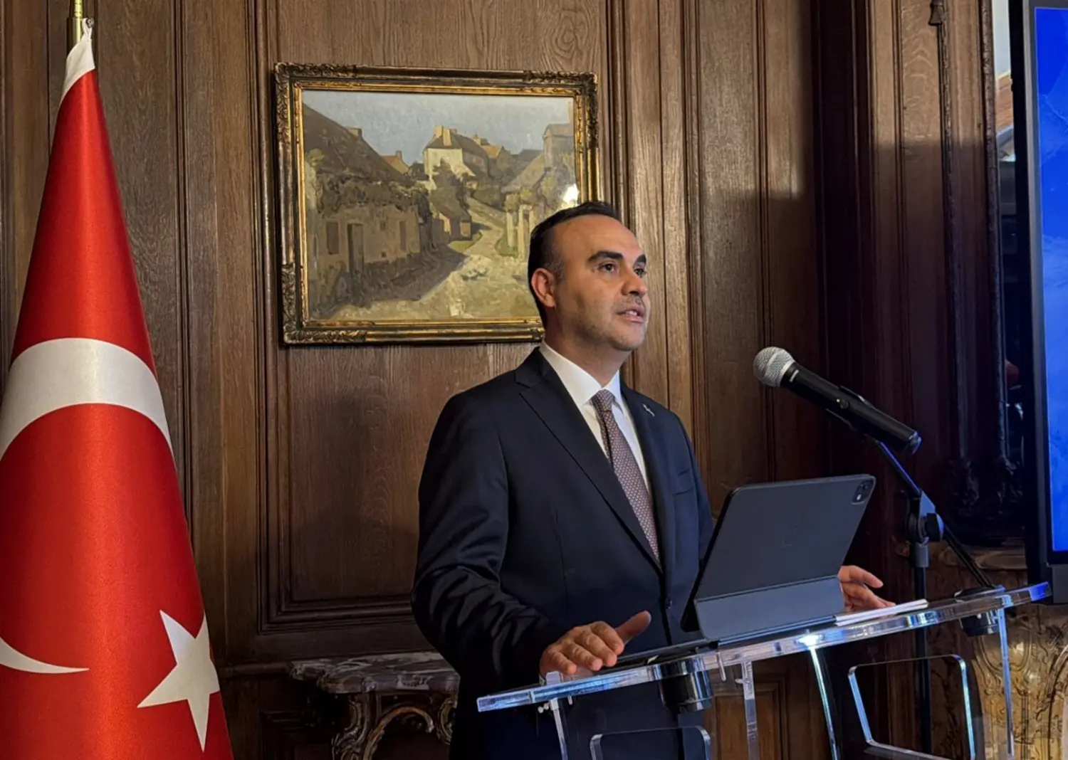 Türkiye'den yapay zeka atağı! Bakan Kacır: En az 10 milyar dolarlık kaynak seferber edeceğiz