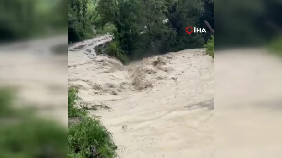 Bolu Mudurnu’da Sağanak Sonrası Dereler Taştı