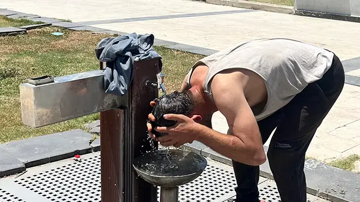 Sokaklar boşaldı, vatandaş ne yapacağını şaşırdı: Burası cehennem
