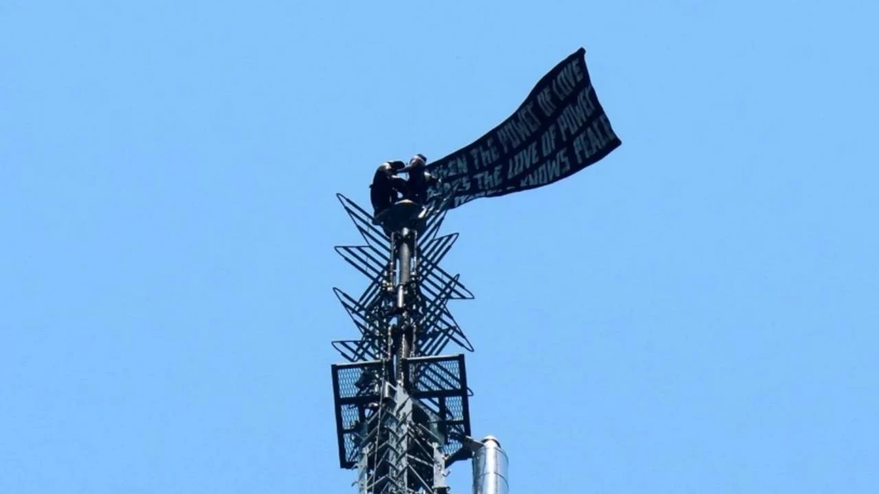 Empire State Binası'nın tepesinde dikkat çeken eylem