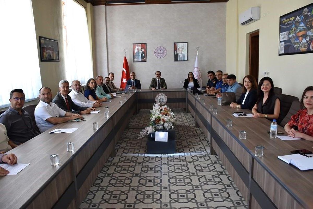 Salihli'de kadına şiddet ve çocuk koruma için kritik toplantı