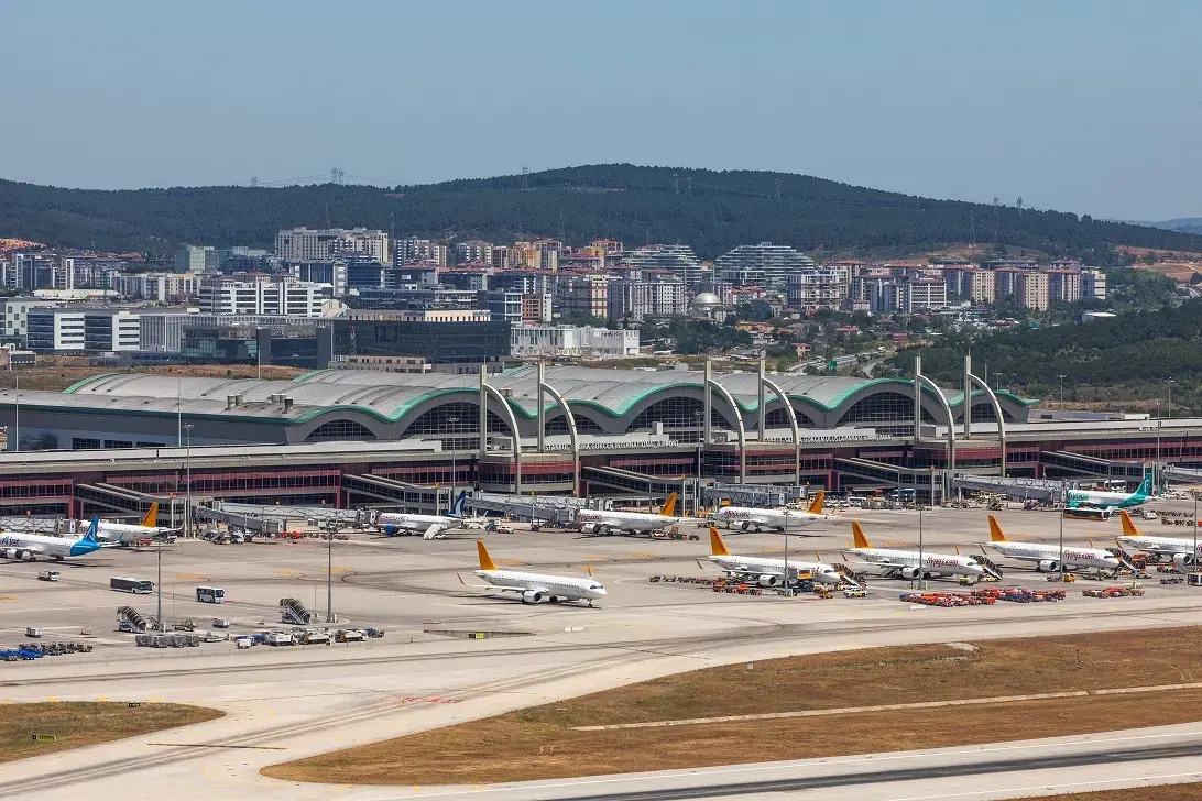 Sabiha Gökçen Havalimanı, pazar günü yolcu rekoru kırdı