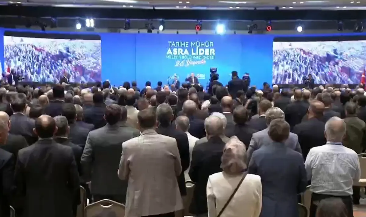 AK Parti kampında çeyrek asırlık coşku! 25. yıla özel şarkı: Büyük Başkan Erdoğan