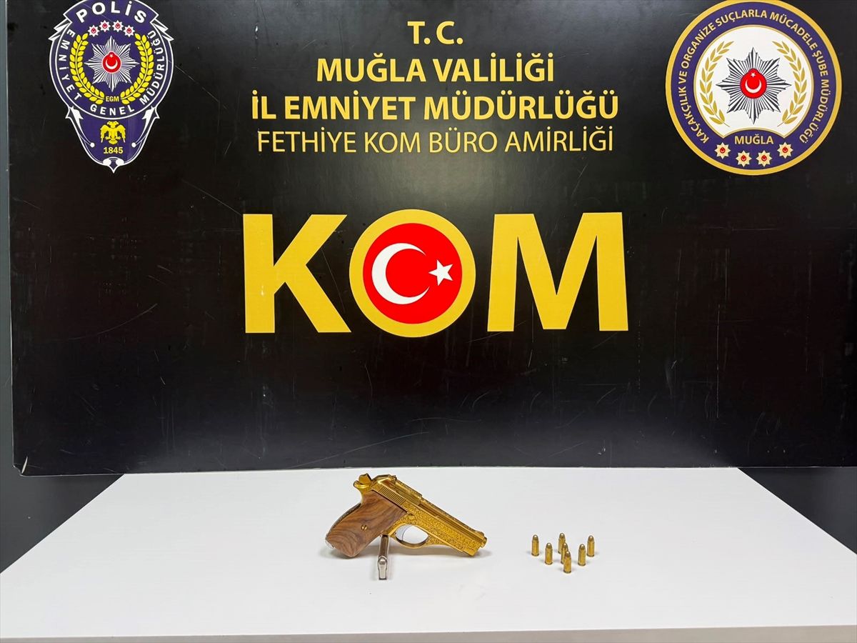 Muğla ve Antalya'da silah kaçakçılığı operasyonunda 10 şüpheli yakalandı