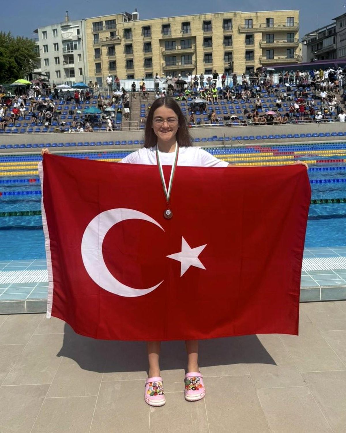 Milli yüzücü Ecrin Çevik'ten uluslararası başarı