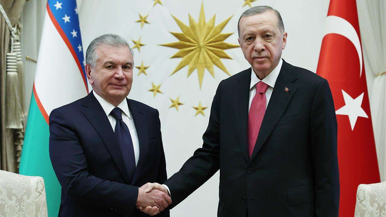 Cumhurbaşkanı Erdoğan, Özbekistanlı mevkidaşıyla Mirziyoyev ile telefonda görüştü