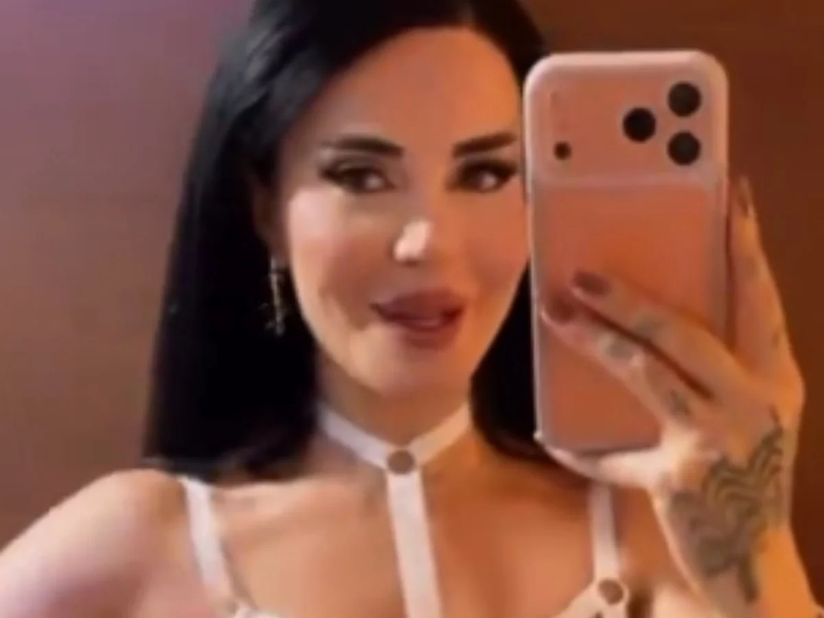 DJ Melek Özçağan: Namaz kılmak isterdim ama ters teper