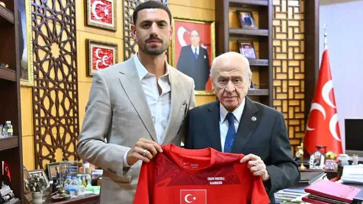 MHP Genel Başkanı Bahçeli, A Milli Futbol Takımı oyuncusu Merih Demiral'ı kabul etti