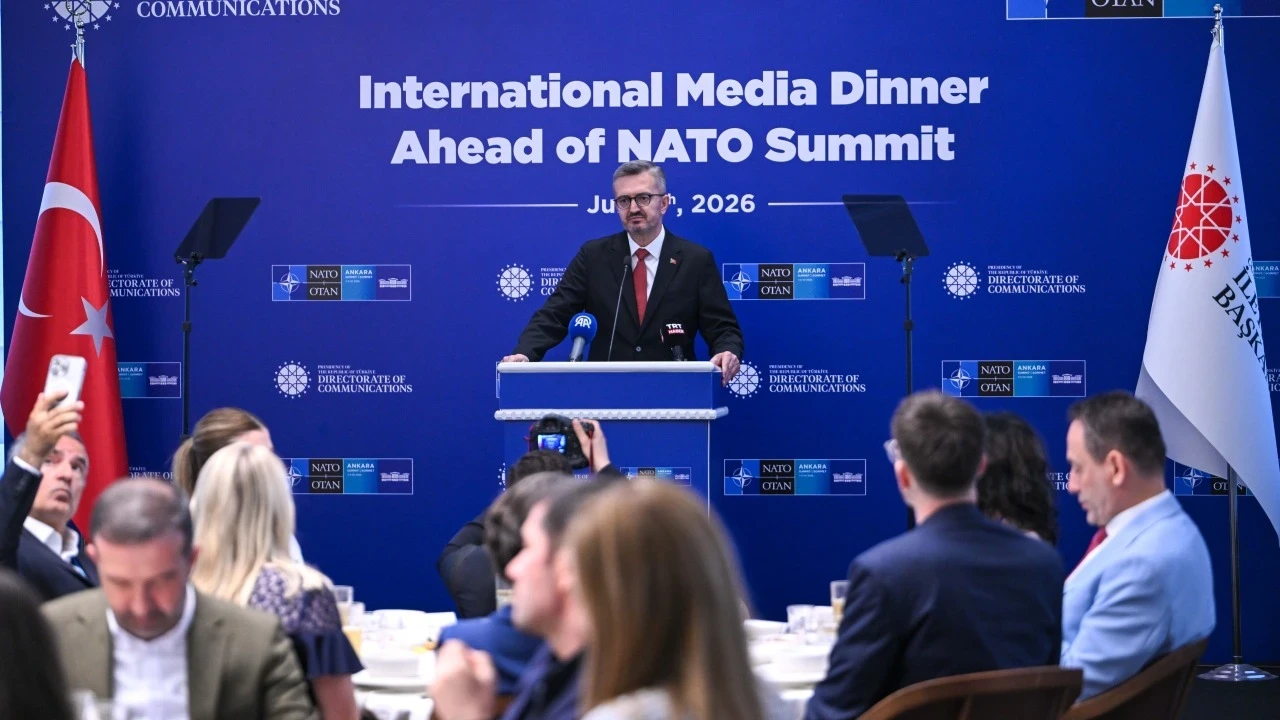İletişim Başkanı Duran, NATO Zirvesi öncesi basın mensuplarıyla buluştu