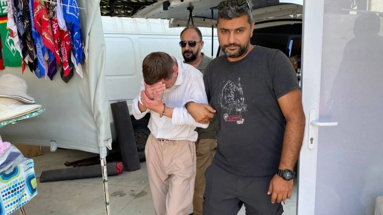 Antalya'da sahte dövizle alışveriş yapan zanlı yakalandı