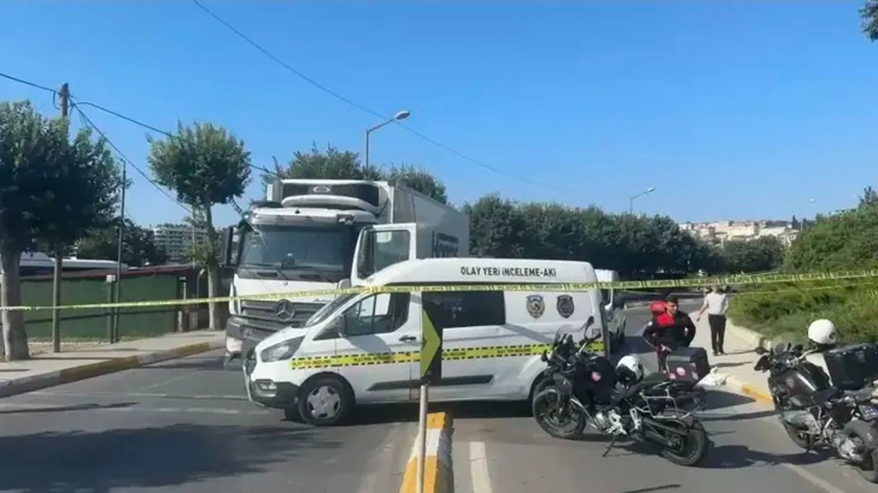 Küçükçekmece'de kamyonun çarptığı kadın öldü
