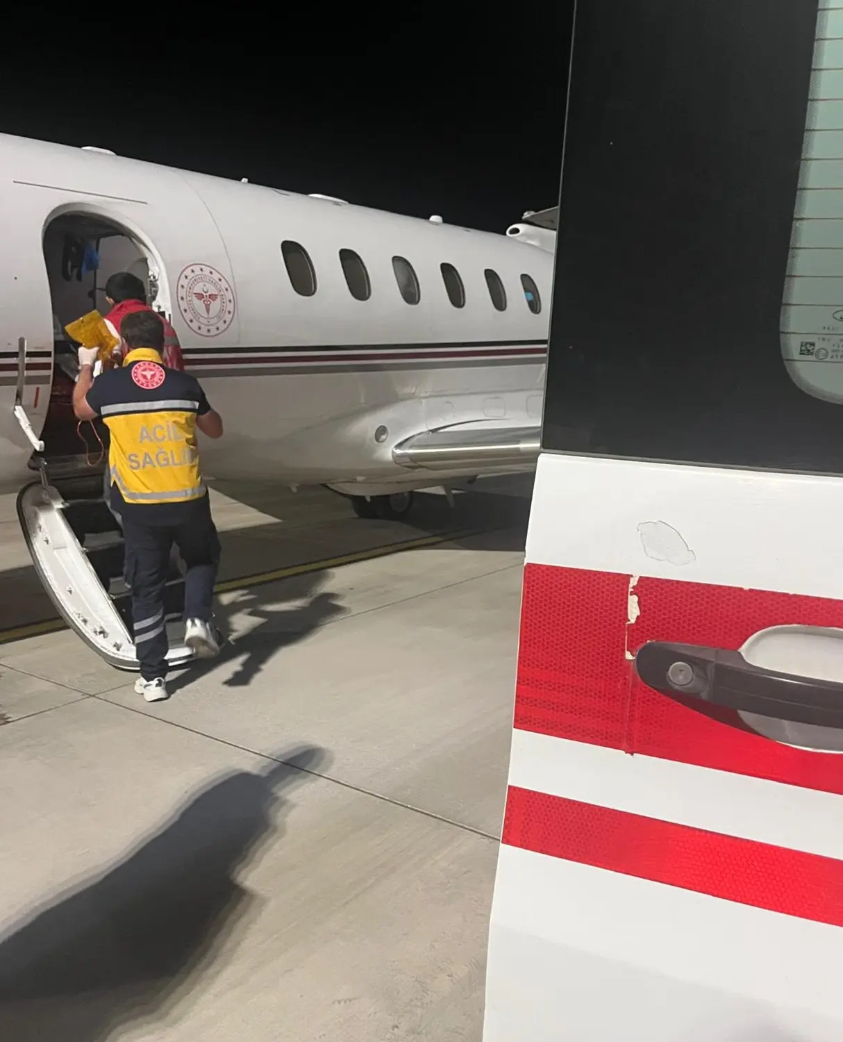 Ambulans uçak 9 günlük bebek için havalandı: İstanbul'a sevk edildi