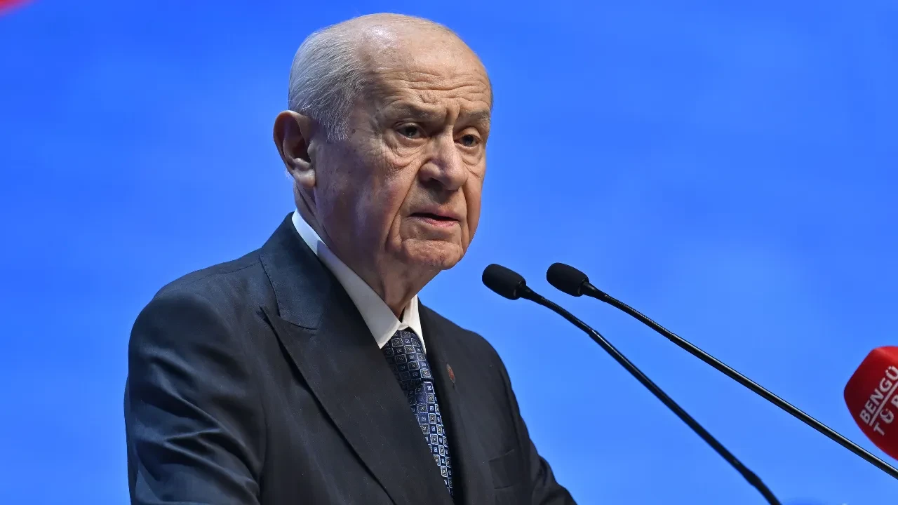 Devlet Bahçeli'den CHP'deki krize yorum: Özgür Özel'in yolu yol değil