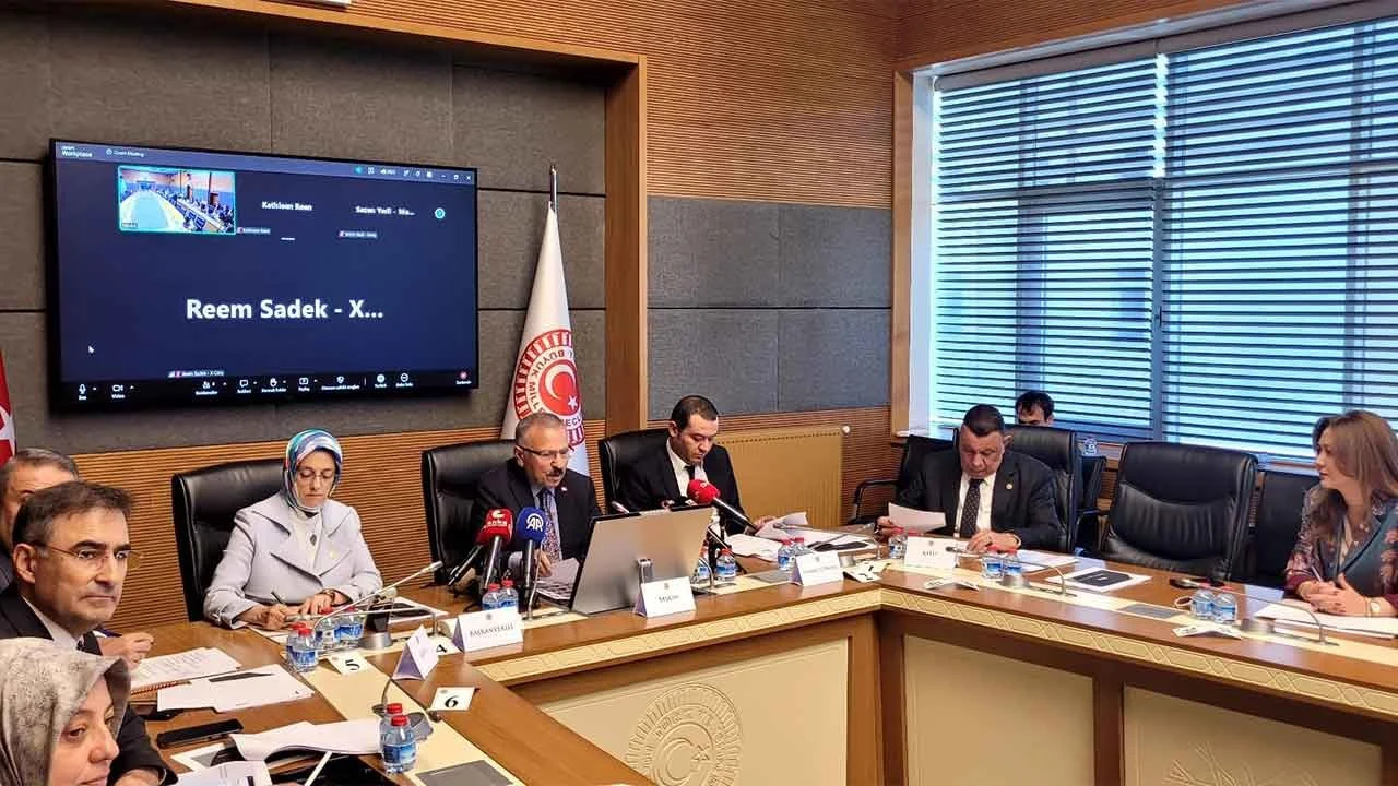 Milletin evlatlarını zehirleyen karanlık mecralara TBMM pençesi! Sosyal medya devleri Meclis'te tek tek hesap verdi!