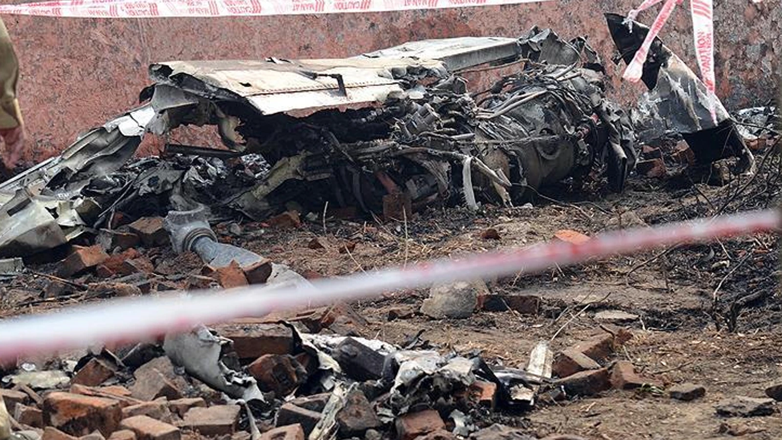 ABD'de paraşütlü atlayıcıları taşıyan uçak düştü: Çok sayıda ölü var