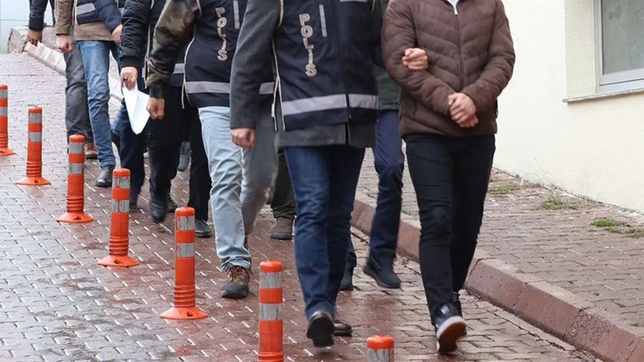 İzmir’de FETÖ’nün güncel eğitim ağı çökertildi