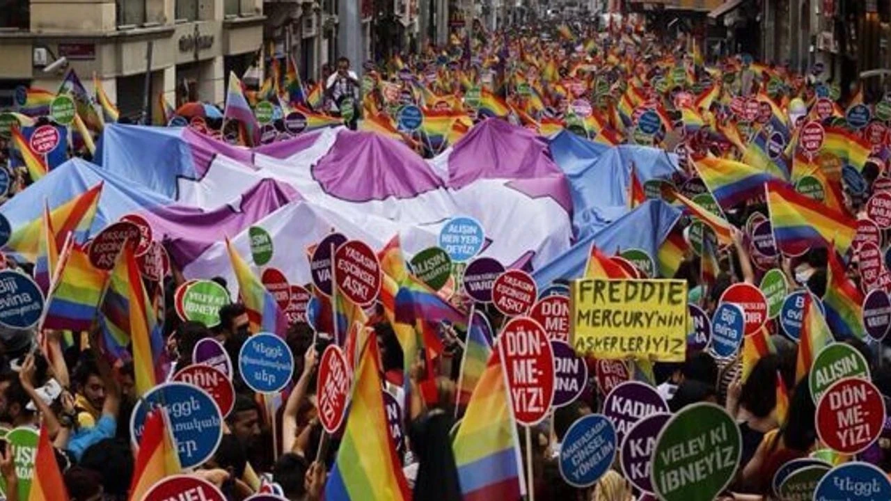 Onur Yürüyüşü'ne yasak: Taksim kapatılıyor