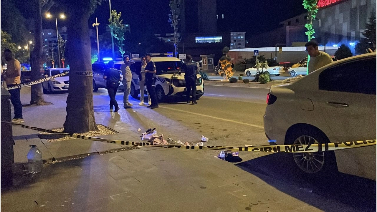 Fatura borcunu isteyen site yöneticisini bıçaklayıp kaçtı: Her yerde aranıyor!