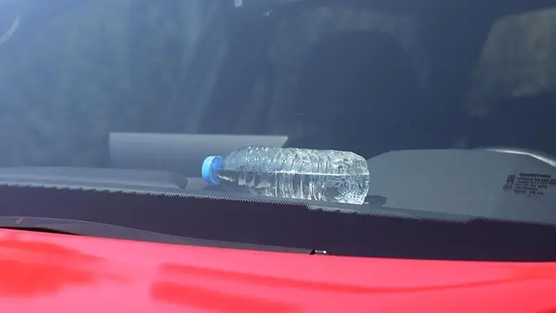 Park halindeki araçlarda sıcaklık nedeniyle yangın riskine karşı uyarı
