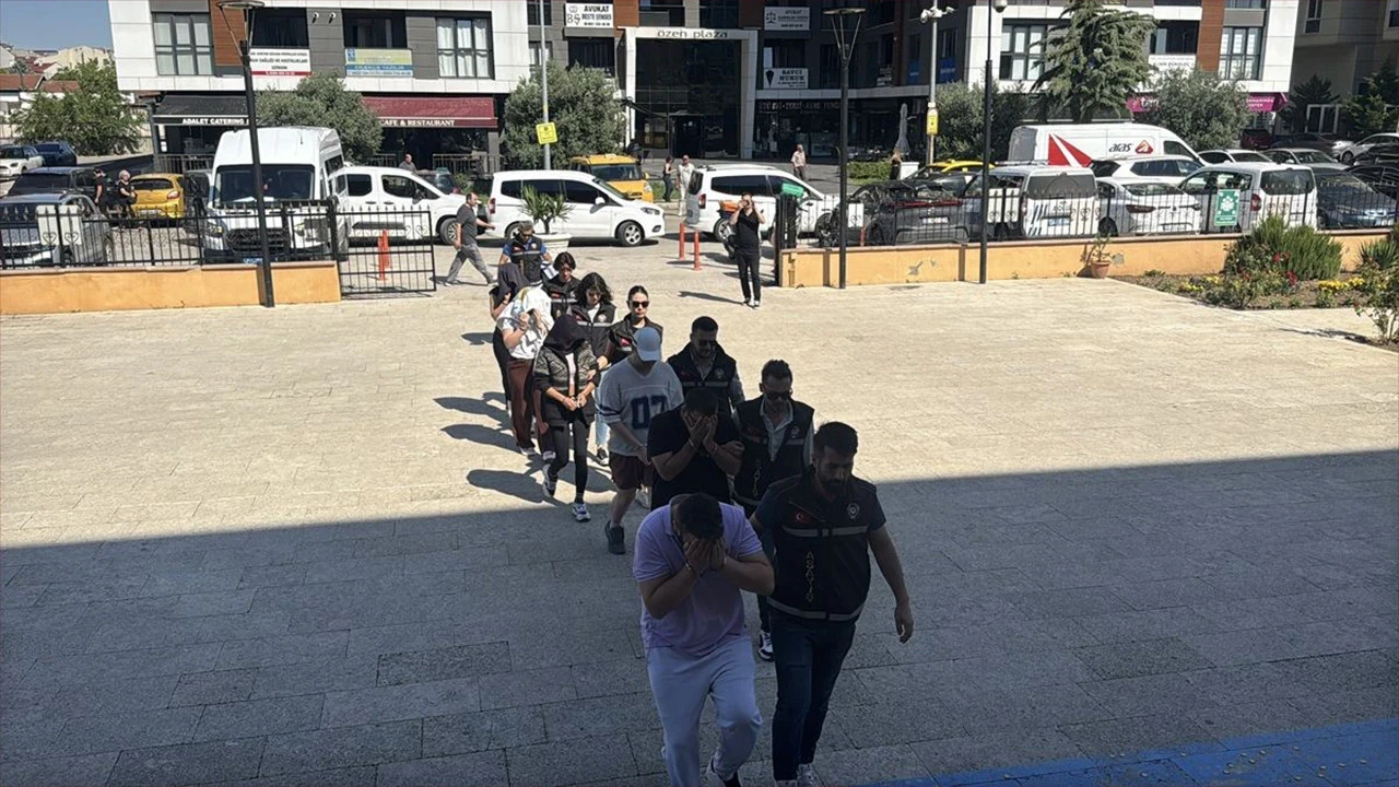 "Meyveli" kodlarla gizlemeye çalıştılar: Edirne merkezli fuhuş operasyonu