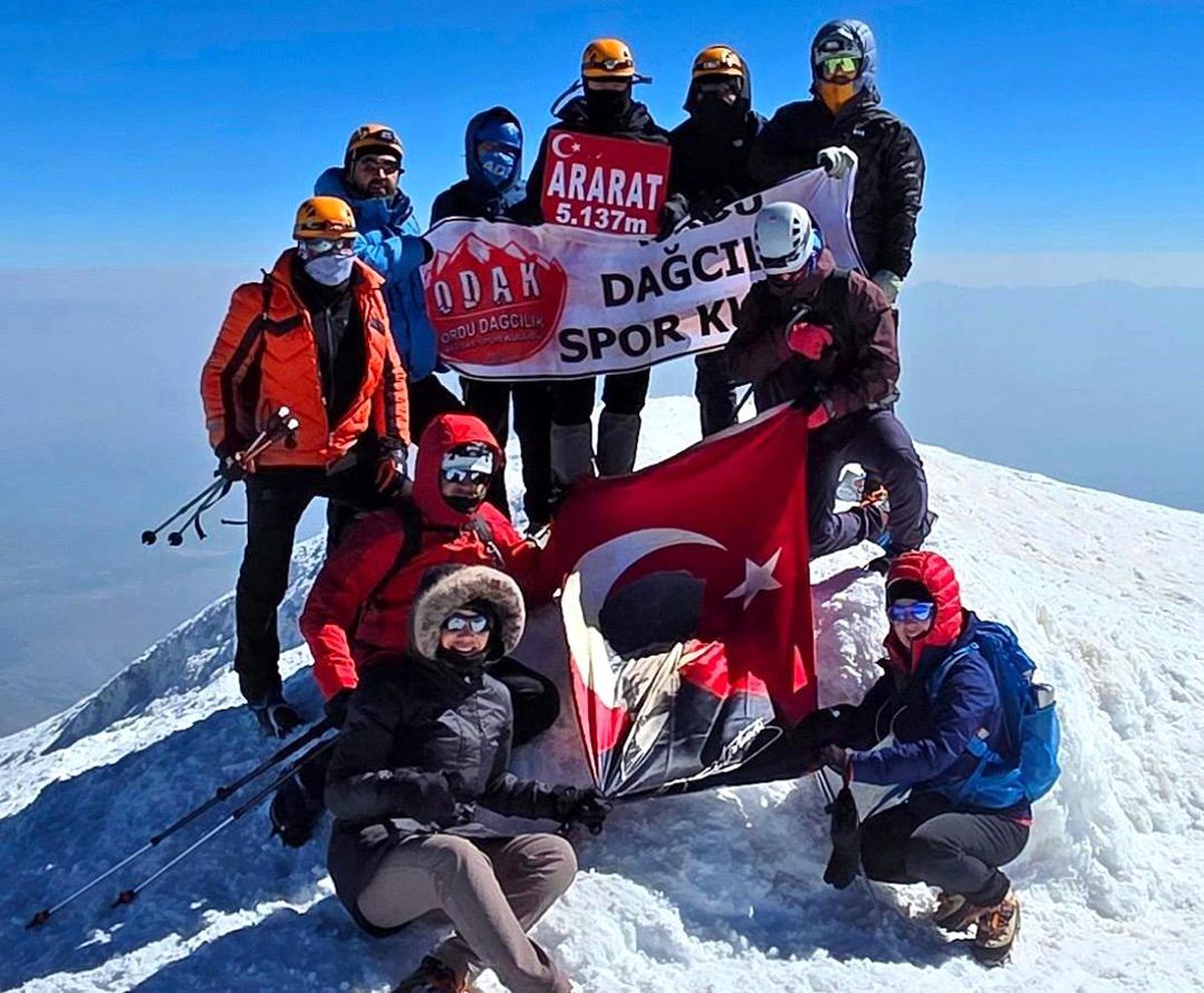 Ordulu dağcılar zirve yaptı