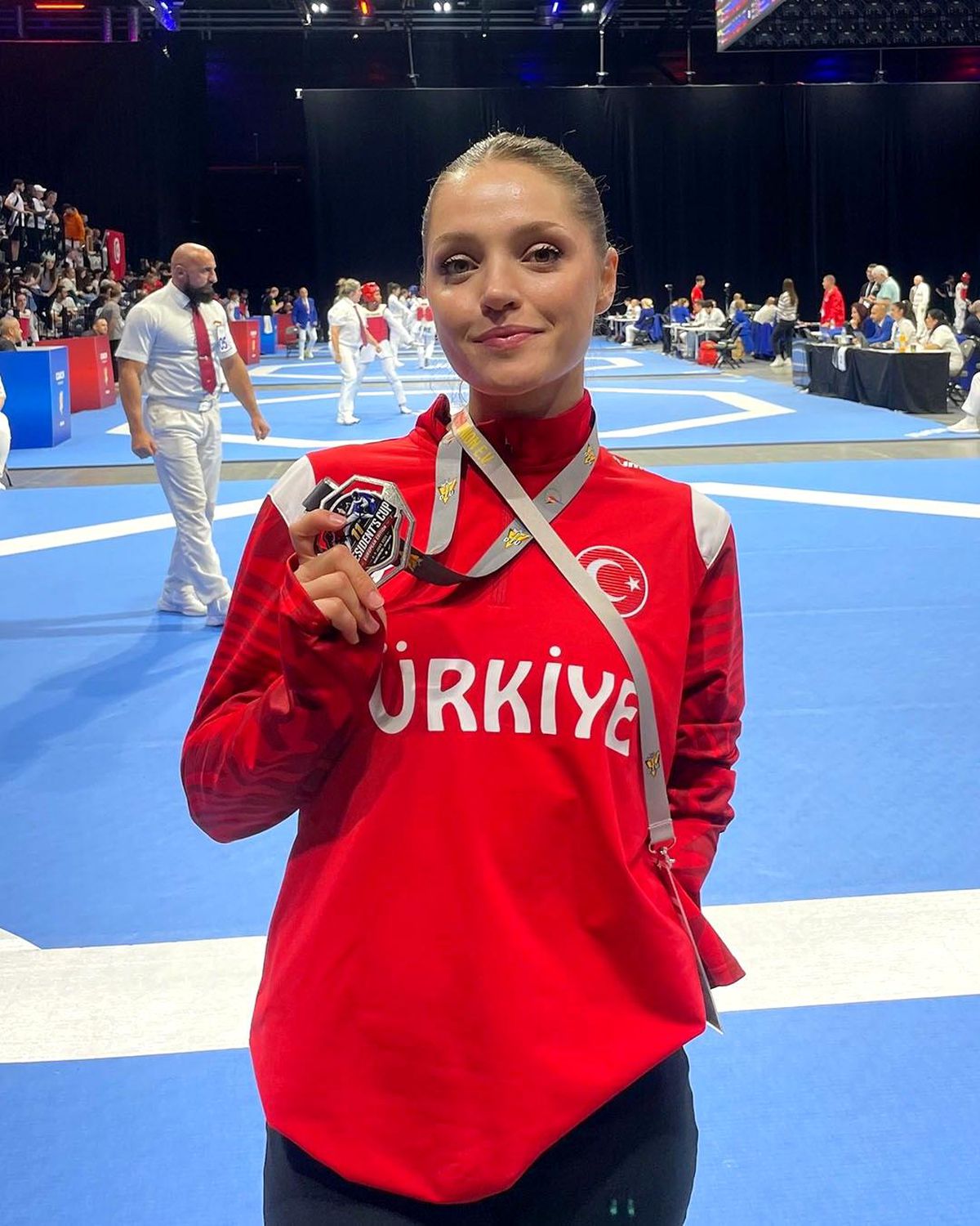 Denizlili sporcu Almanya'dan gümüş madalya ile döndü