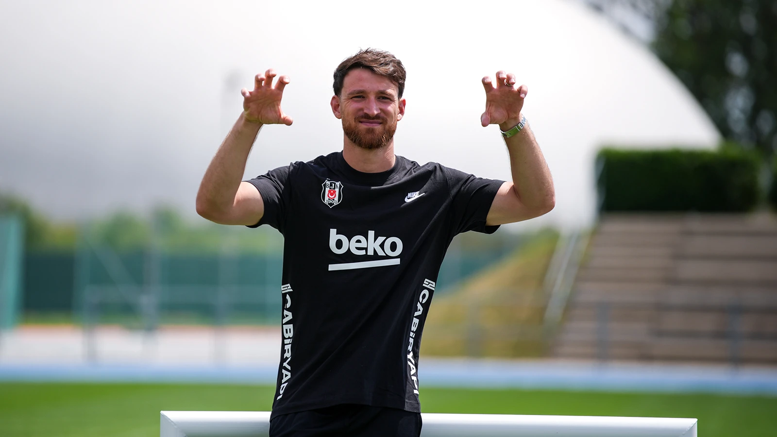 Beşiktaş'ın yeni transferi Salih Özcan, ilk kez takımla çalıştı