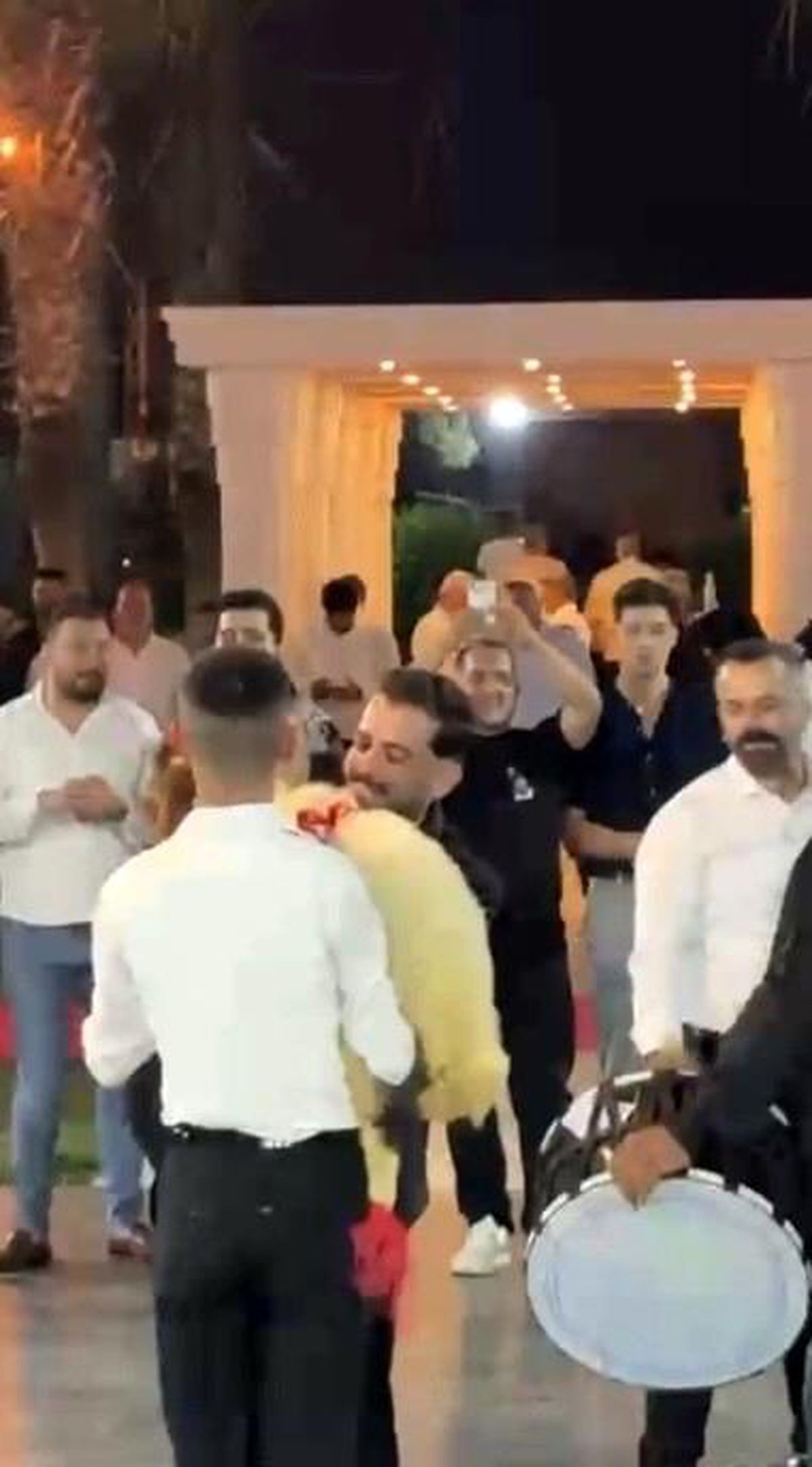 Osmaniye'de takı törenine kuzuyla geldi, damada hediye etti