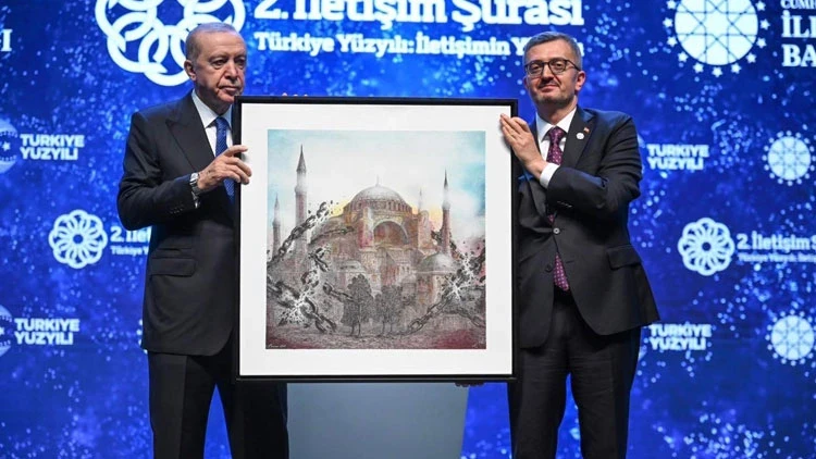 Cumhurbaşkanı Erdoğan'a anlamlı hediye