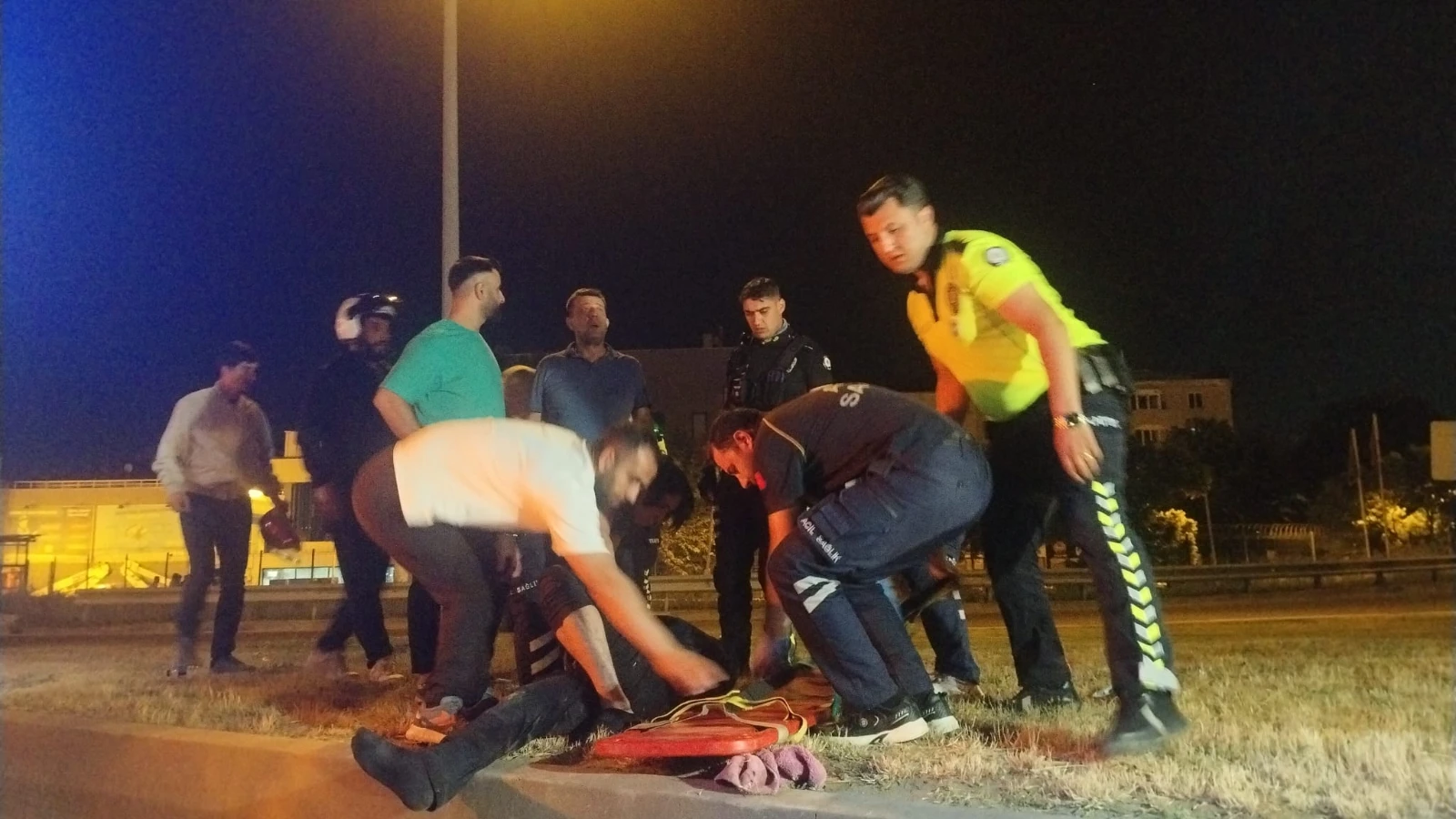 Bursa'da devrilen motosikletin sürücüsü ağır yaralandı