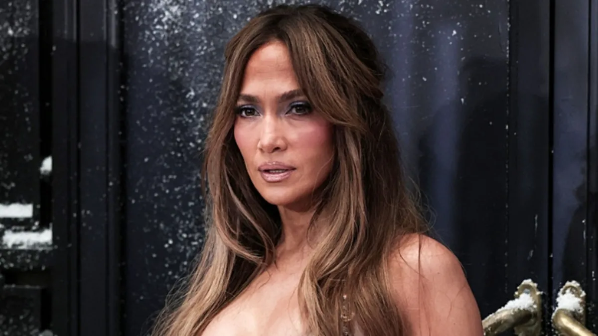 Paris Moda Haftası’na fit halleri ve şıklığıyla damga vurdu!