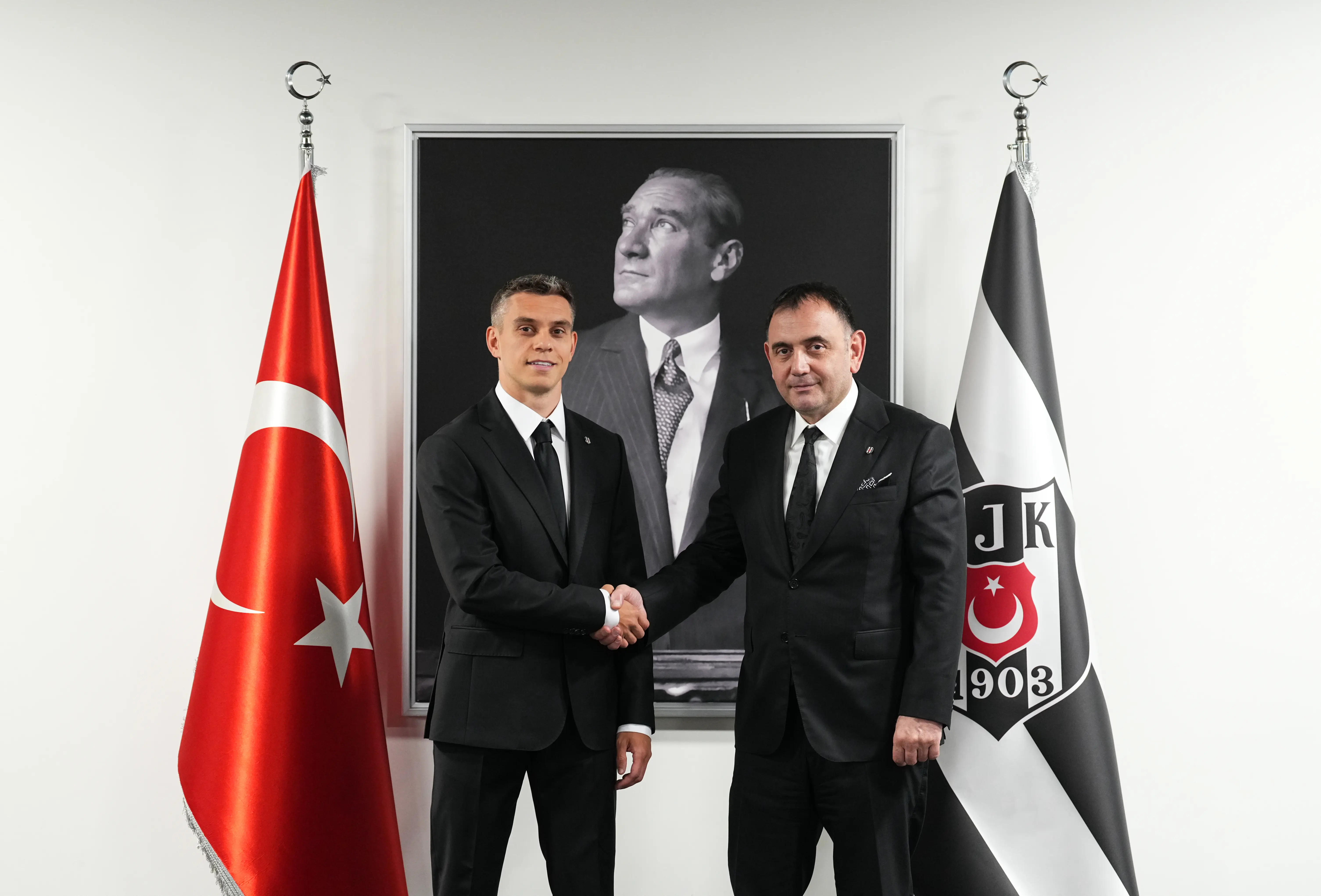 Leandro Trossard, Beşiktaş tarihinin 203. yabancı futbolcusu oldu
