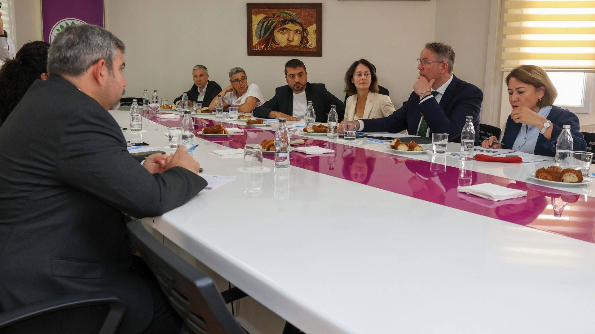 SPD'den DEM Parti'ye ziyaret