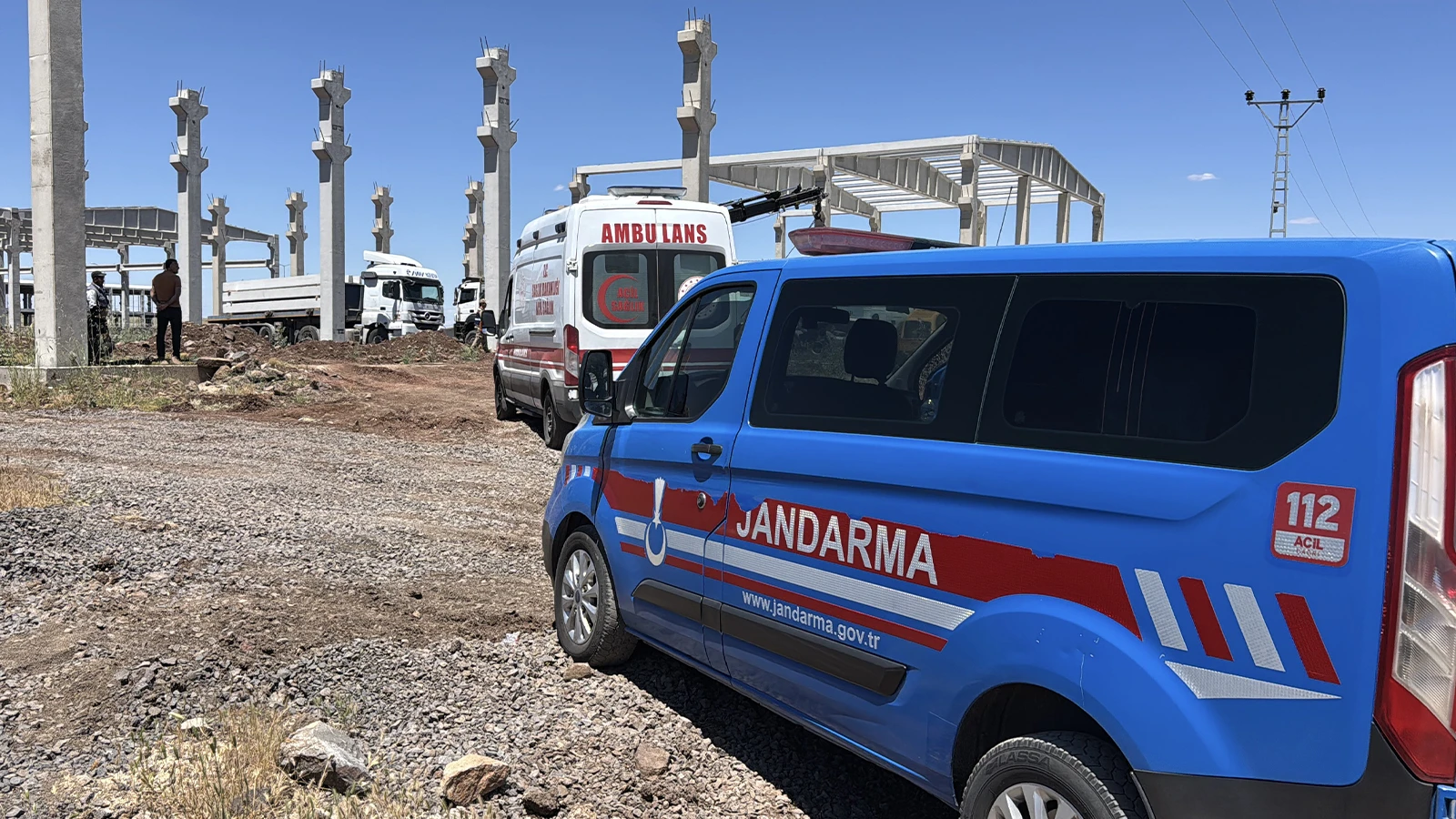 Diyarbakır'da üzerlerine beton blok düşen 1 işçi öldü, 1'i yaralandı