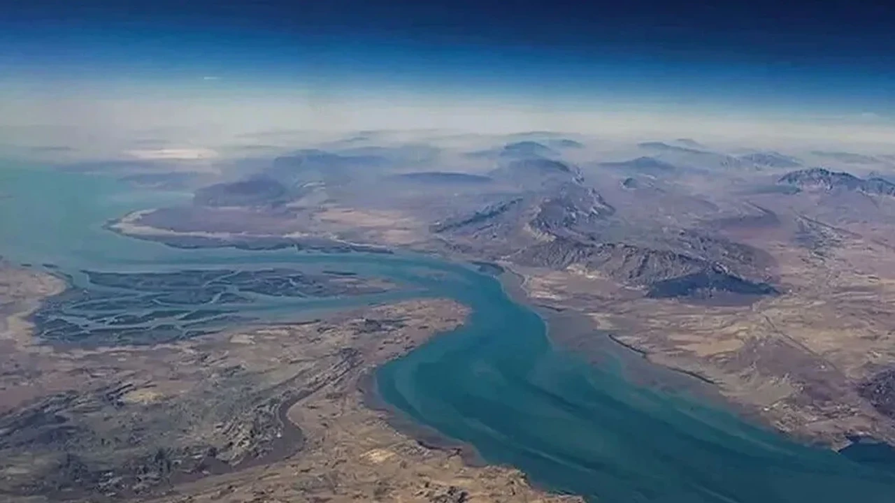 ABD'nin İran'a deniz ablukası başladı