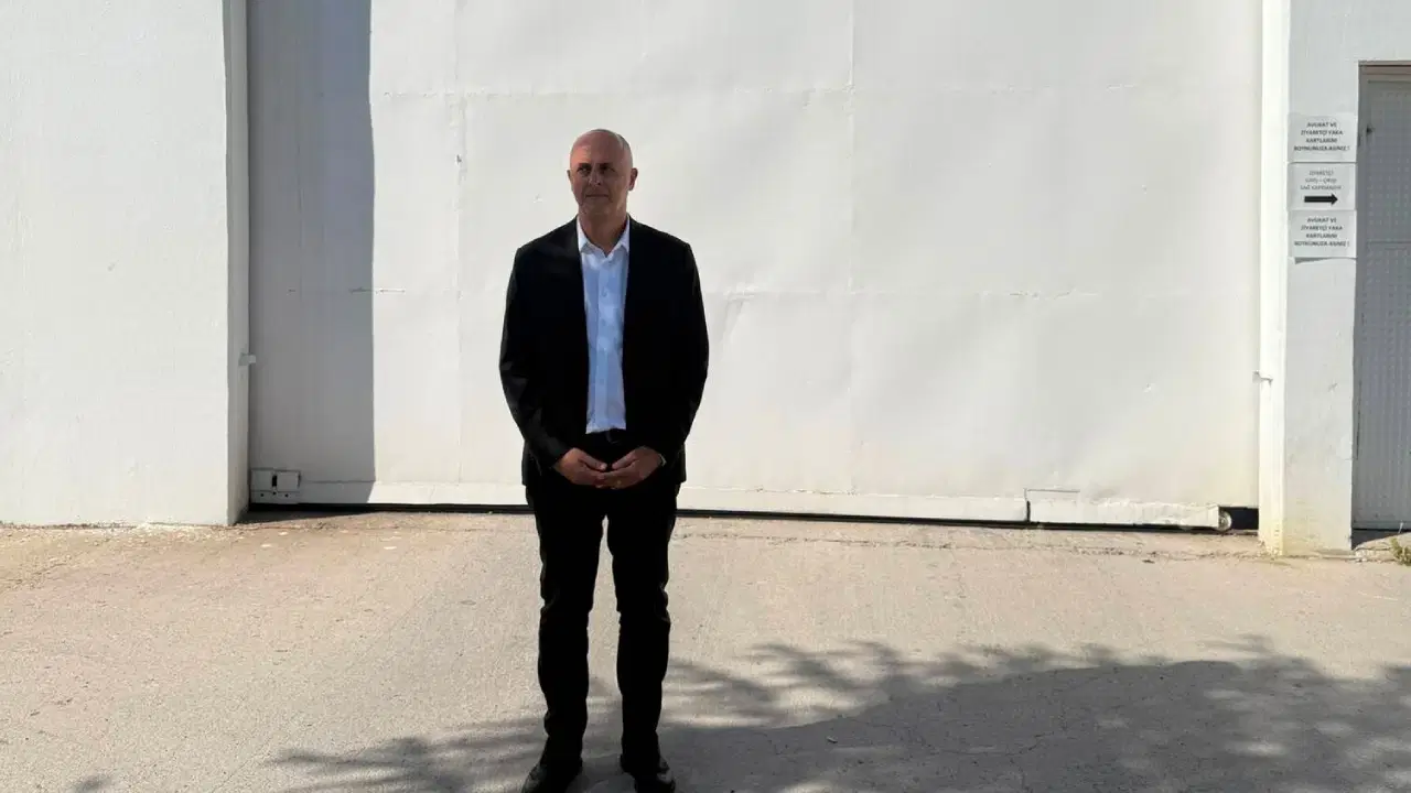 CHP'li Özlale, tutuklu akademisyen Emel Memiş ve TEMA gönüllülerini ziyaret etti
