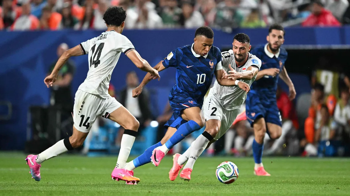 Mbappe'den şov! Fransa rakibi Irak'ı 3-0 mağlup etti