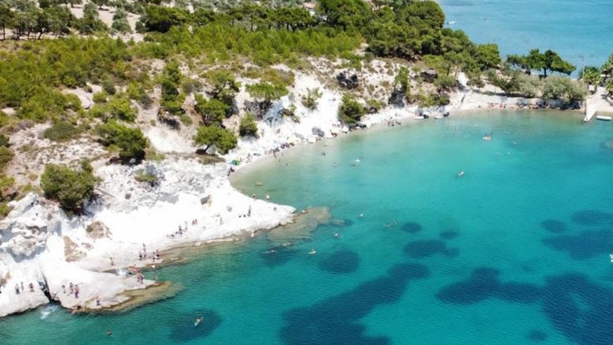 İzmir’de Maldivler’i aratmayan koy!
