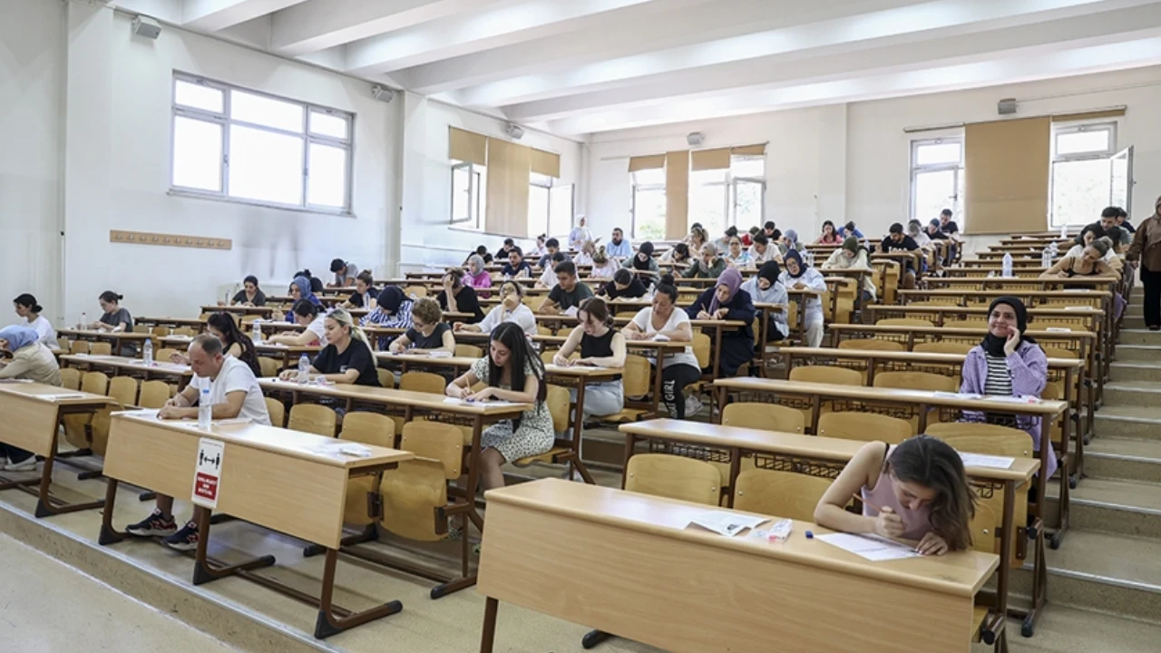 KPSS (Lisans - Önlisans - Ortaöğretim) başvuruları ne zaman başlıyor? İşte ÖSYM'nin geçtiği tarih...