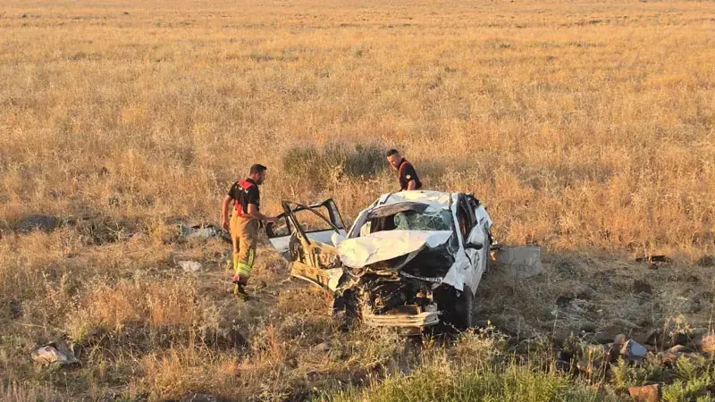 Şırnak’ta otomobil tarlaya uçtu: 1 ölü, 2 yaralı