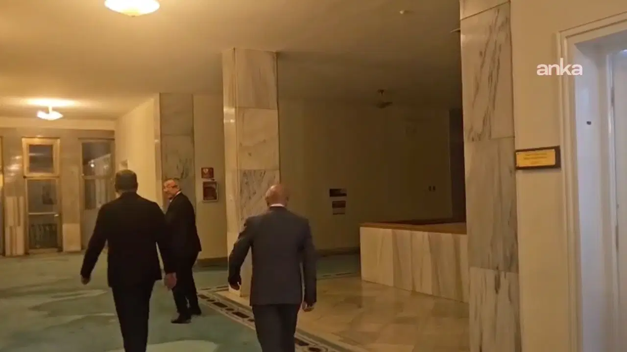 Kılıçdaroğlu ile görüşen vekiller Özgür Özel'i bilgilendirdi