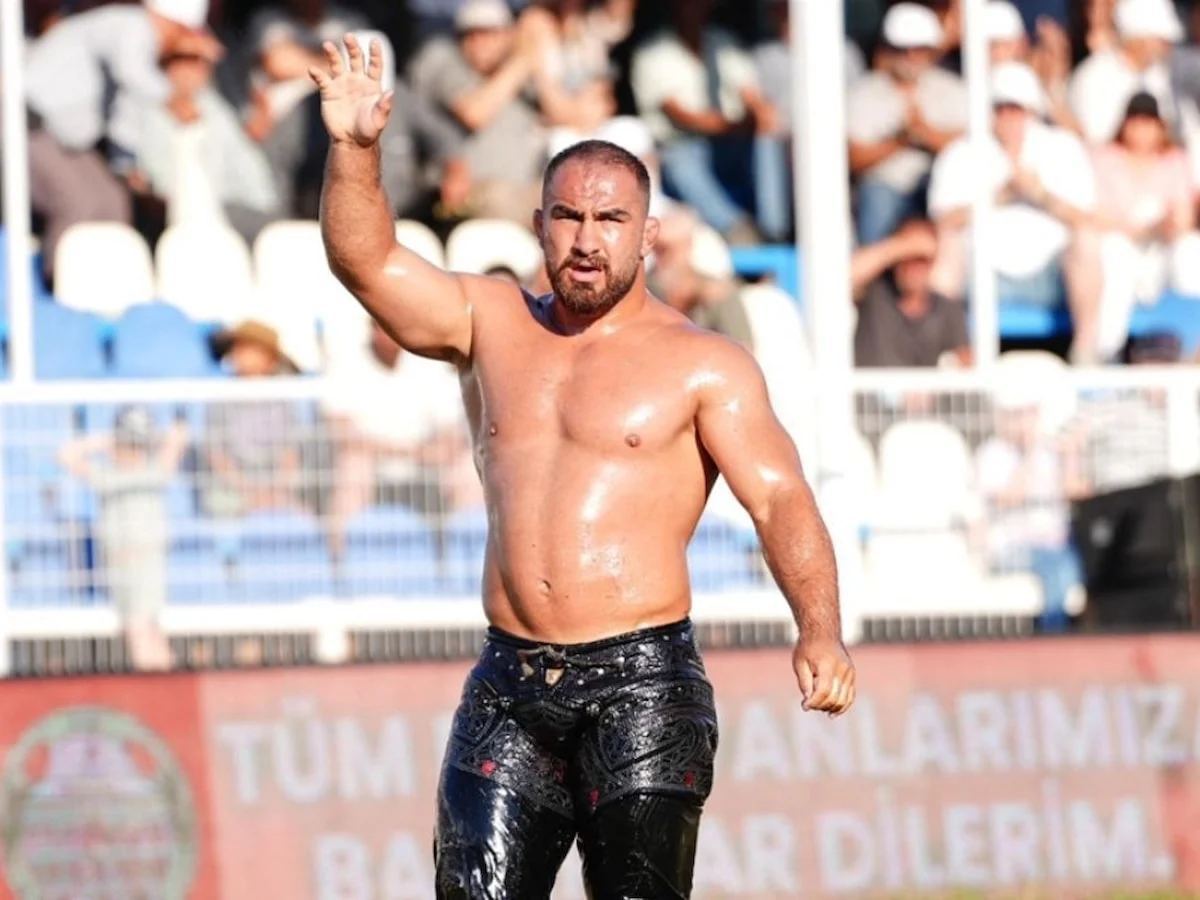 18. Sekapark Altın Kemer Yağlı Güreşleri'nde başpehlivan Feyzullah Aktürk oldu