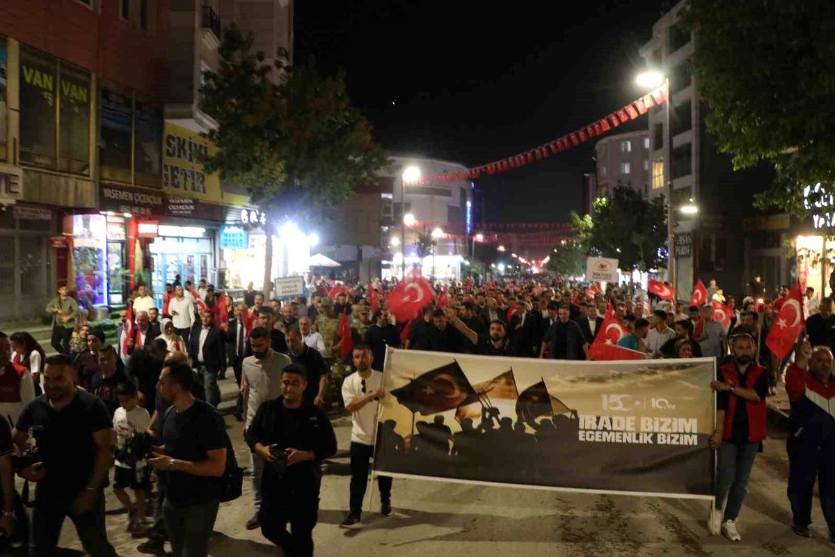 Van’da 15 Temmuz etkinlikleri coşkuyla kutlandı