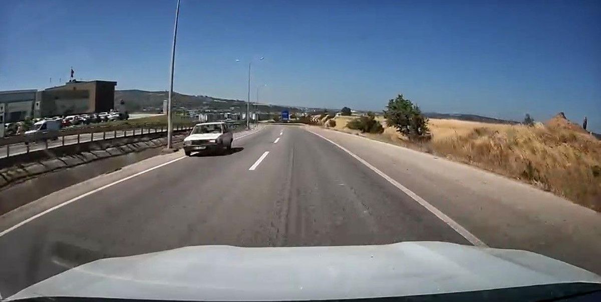 Çanakkale'de ters yönde giden sürücü kazaya davetiye çıkarttı