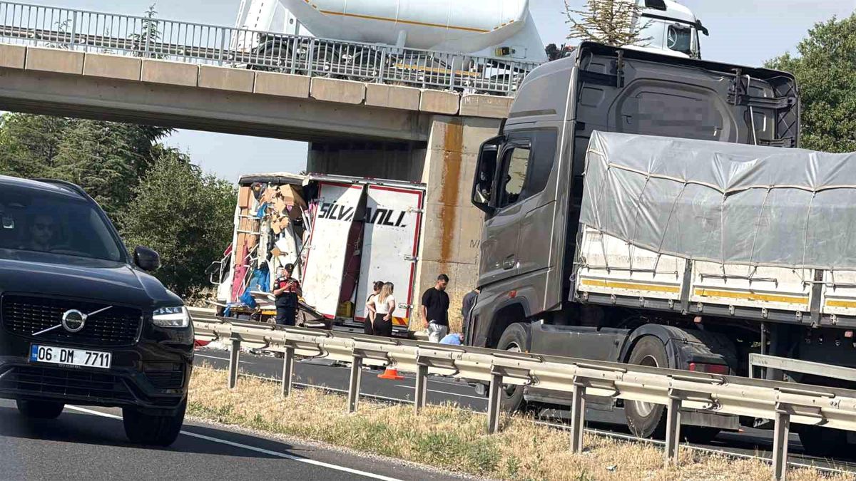Arıza yapan kamyonete çarpıp kaçtı: 1 yaralı