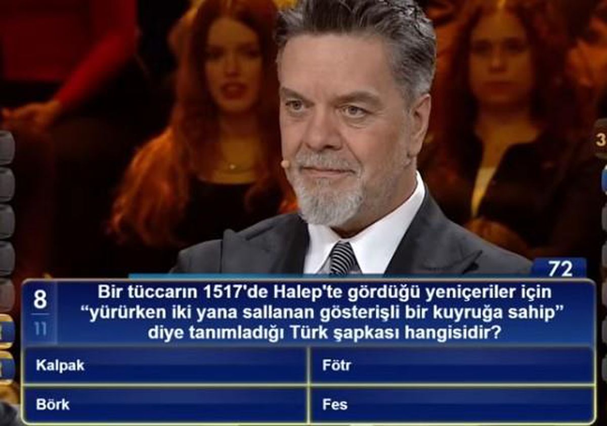 Bir tüccarın 1517'de Halep'te gördüğü yeniçeriler için "yürürken iki yana sallanan gösterişli bir kuyruğa sahip" diye ta..